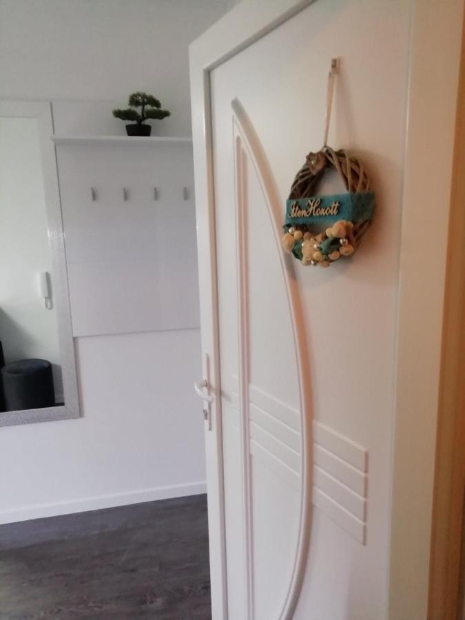 エゲルSalvus Apartmanアパートメント エクステリア 写真