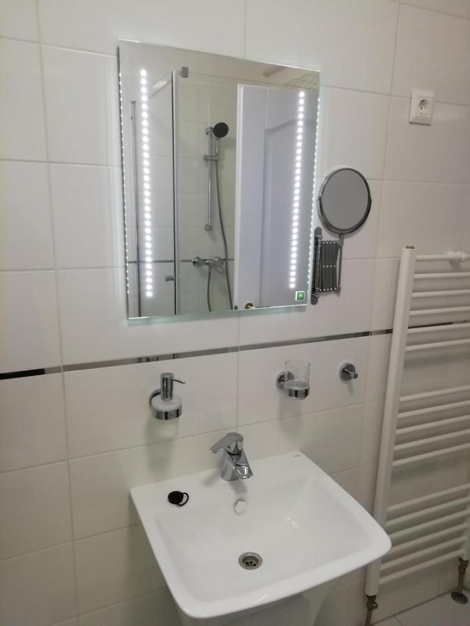 エゲルSalvus Apartmanアパートメント エクステリア 写真